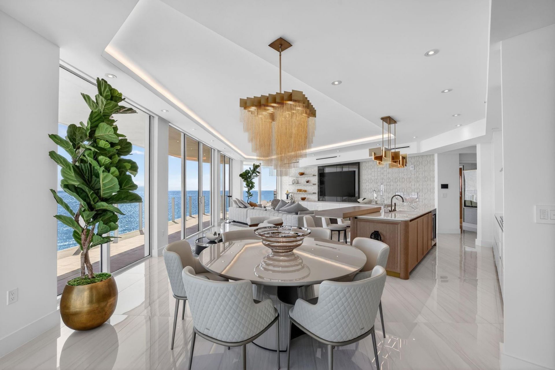 525 N Fort Lauderdale Beach Boulevard, Unit 901, Fort Lauderdale, FL 33304 Photo