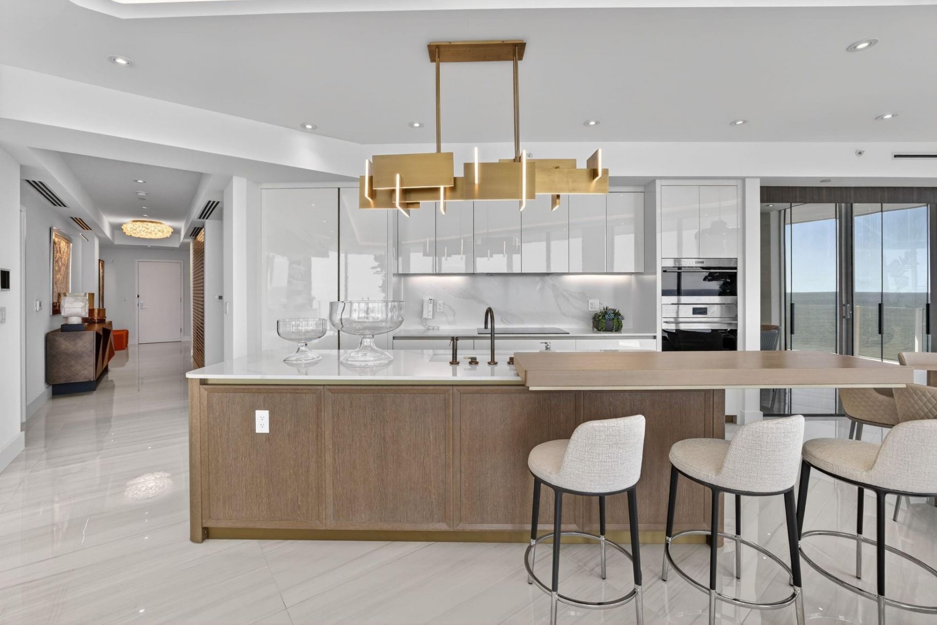 525 N Fort Lauderdale Beach Boulevard, Unit 901, Fort Lauderdale, FL 33304 Photo