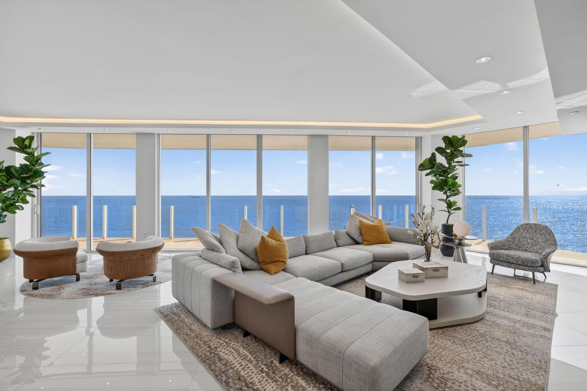 525 N Fort Lauderdale Beach Boulevard, Unit 901, Fort Lauderdale, FL 33304 Photo