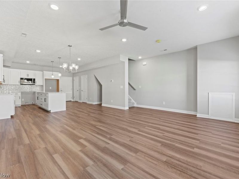 457 Harbor Lane, Lorain, OH 44052 Photo 11