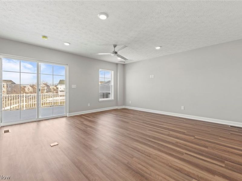 457 Harbor Lane, Lorain, OH 44052 Photo 16