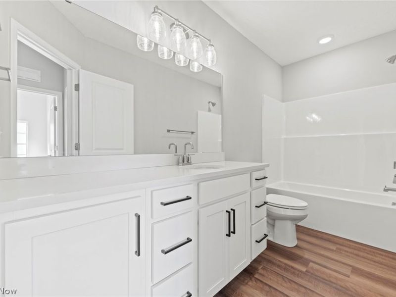 457 Harbor Lane, Lorain, OH 44052 Photo 19