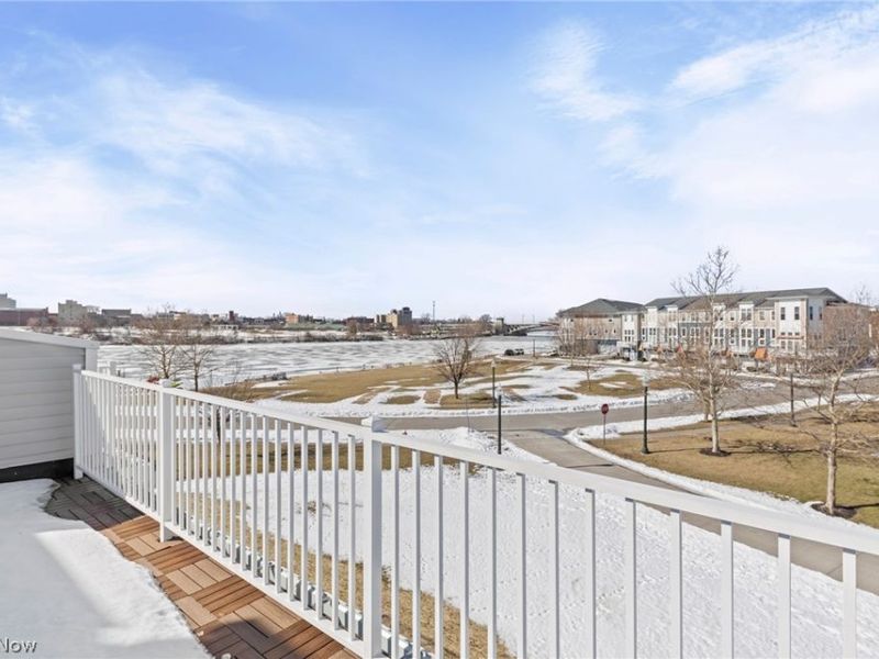 457 Harbor Lane, Lorain, OH 44052 Photo 28