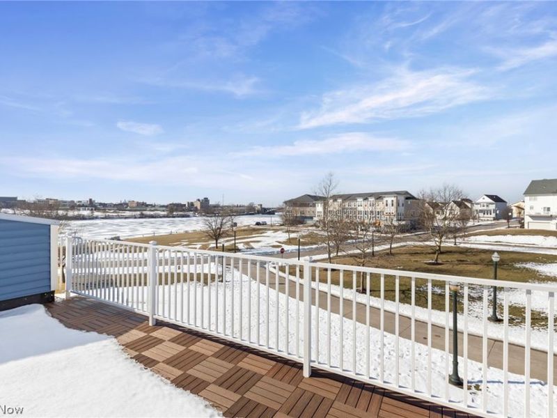 461 Harbor Lane, Lorain, OH 44052 Photo 28