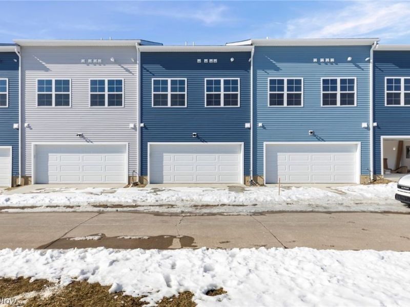 461 Harbor Lane, Lorain, OH 44052 Photo 32