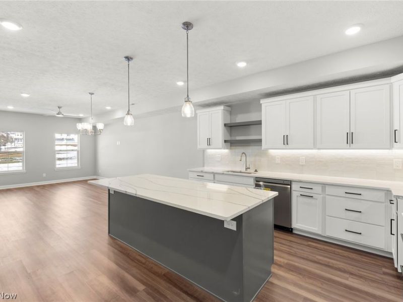 461 Harbor Lane, Lorain, OH 44052 Photo 7