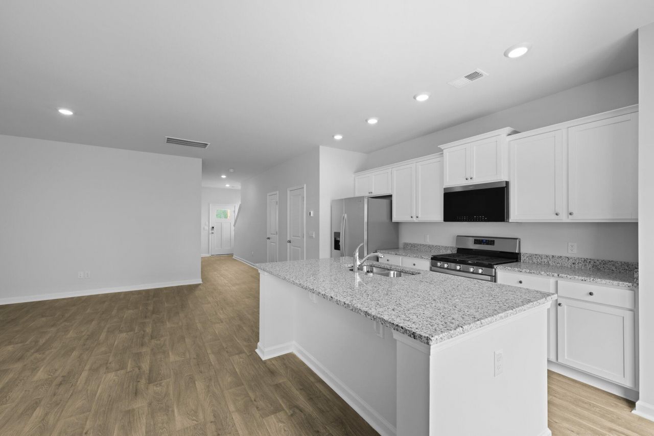 325 Bluebell Way Photo 6