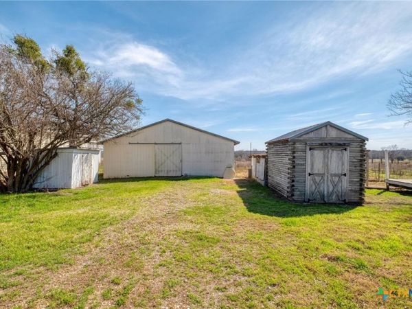 829 State Highway 21, Cedar Creek, TX 78612