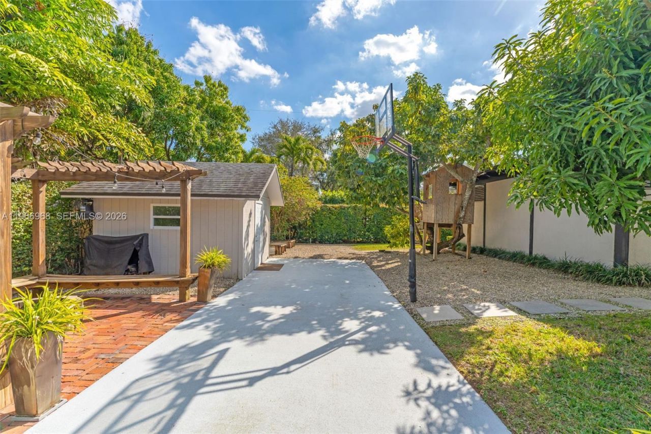 7120 SW 56th St, Miami, FL 33155 Photo