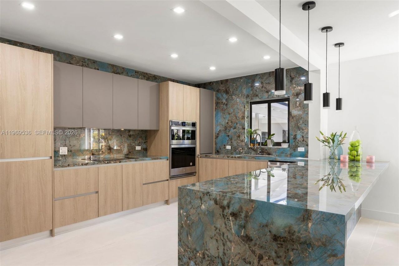 312 NE 90th St , El Portal, FL 33138 Photo