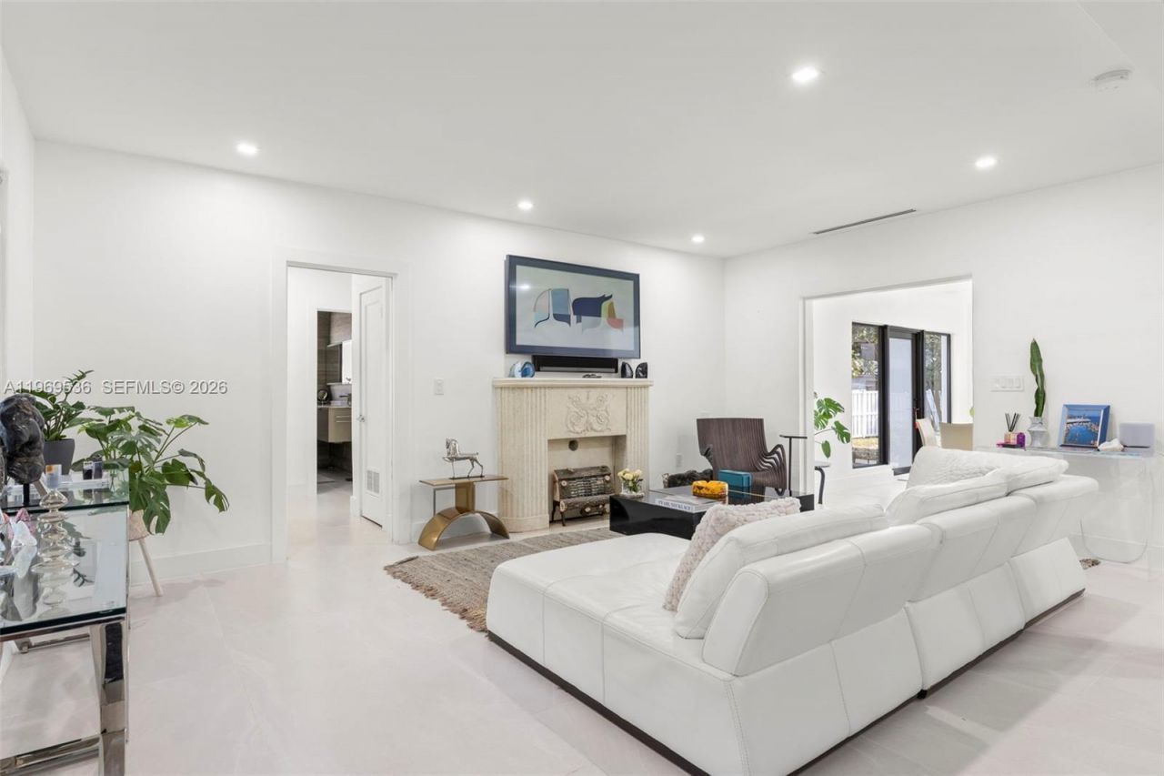 312 NE 90th St , El Portal, FL 33138 Photo