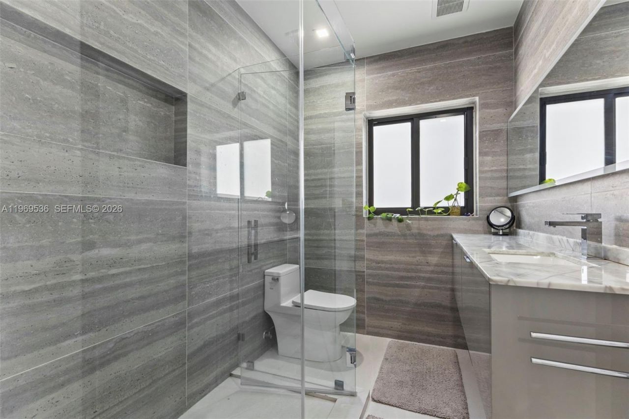 312 NE 90th St , El Portal, FL 33138 Photo