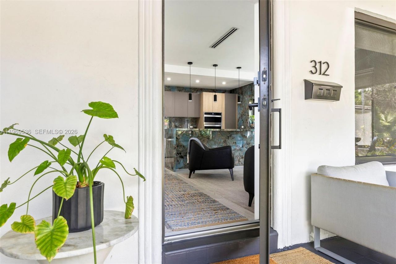 312 NE 90th St , El Portal, FL 33138 Photo