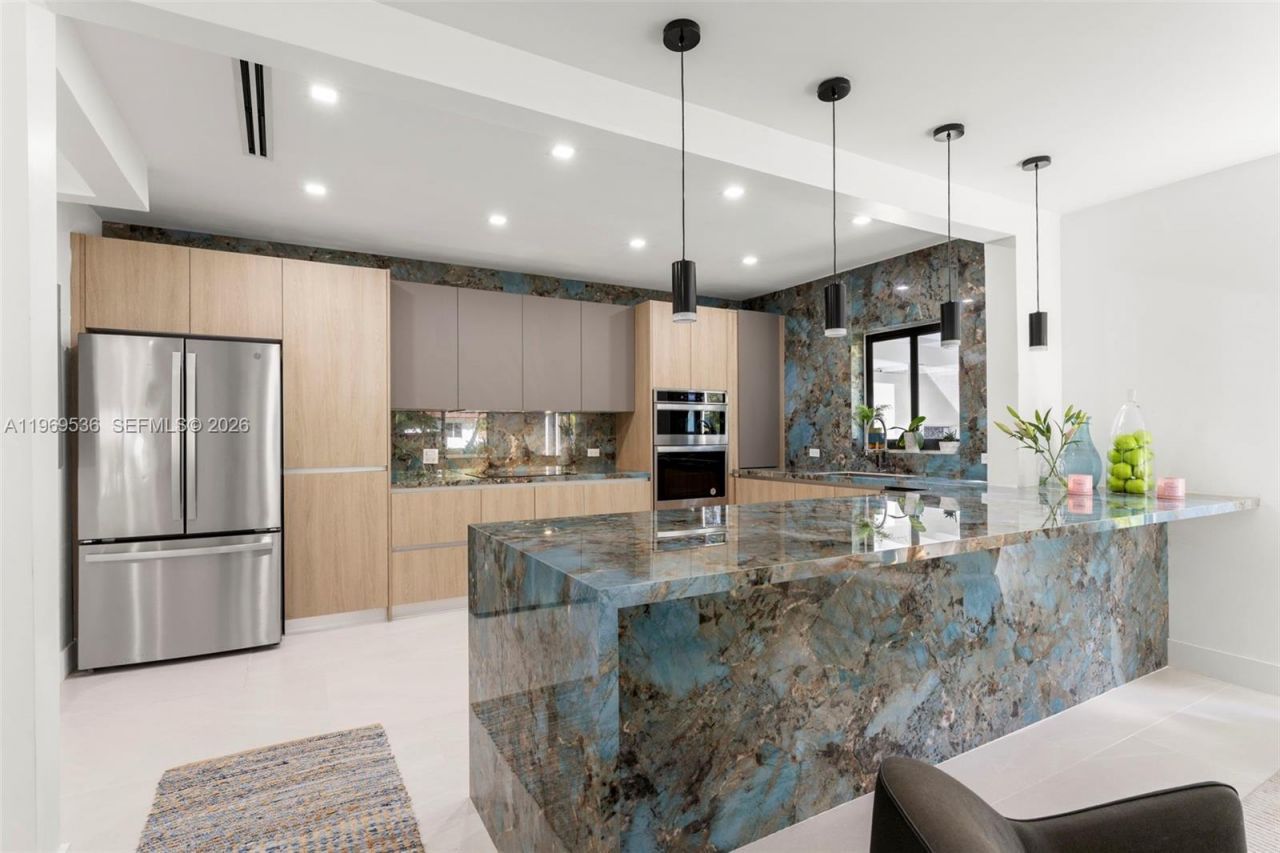 312 NE 90th St , El Portal, FL 33138 Photo