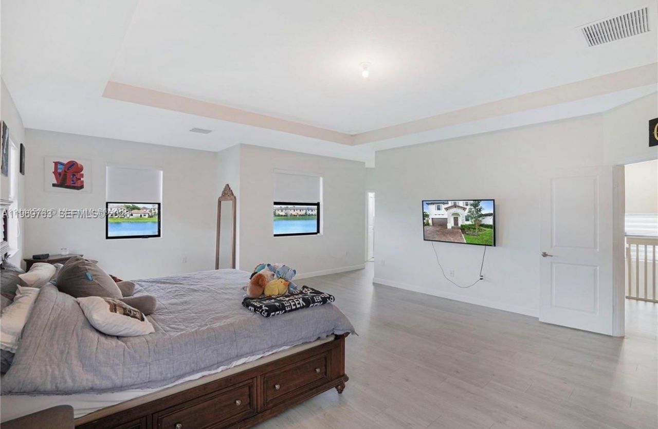 10321 SW 232nd St , Cutler Bay, FL 33190 Photo