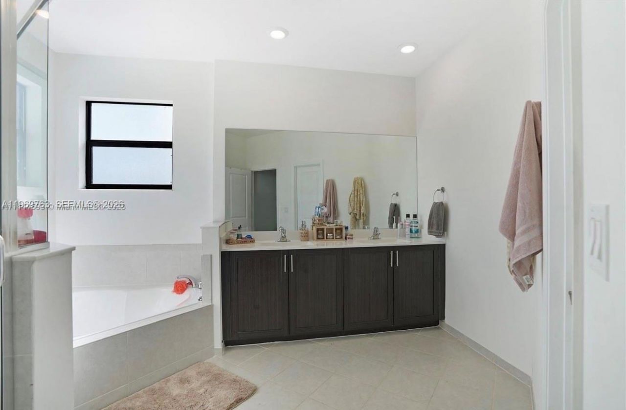 10321 SW 232nd St , Cutler Bay, FL 33190 Photo