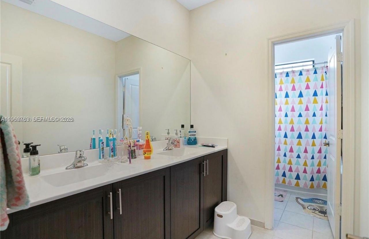 10321 SW 232nd St , Cutler Bay, FL 33190 Photo