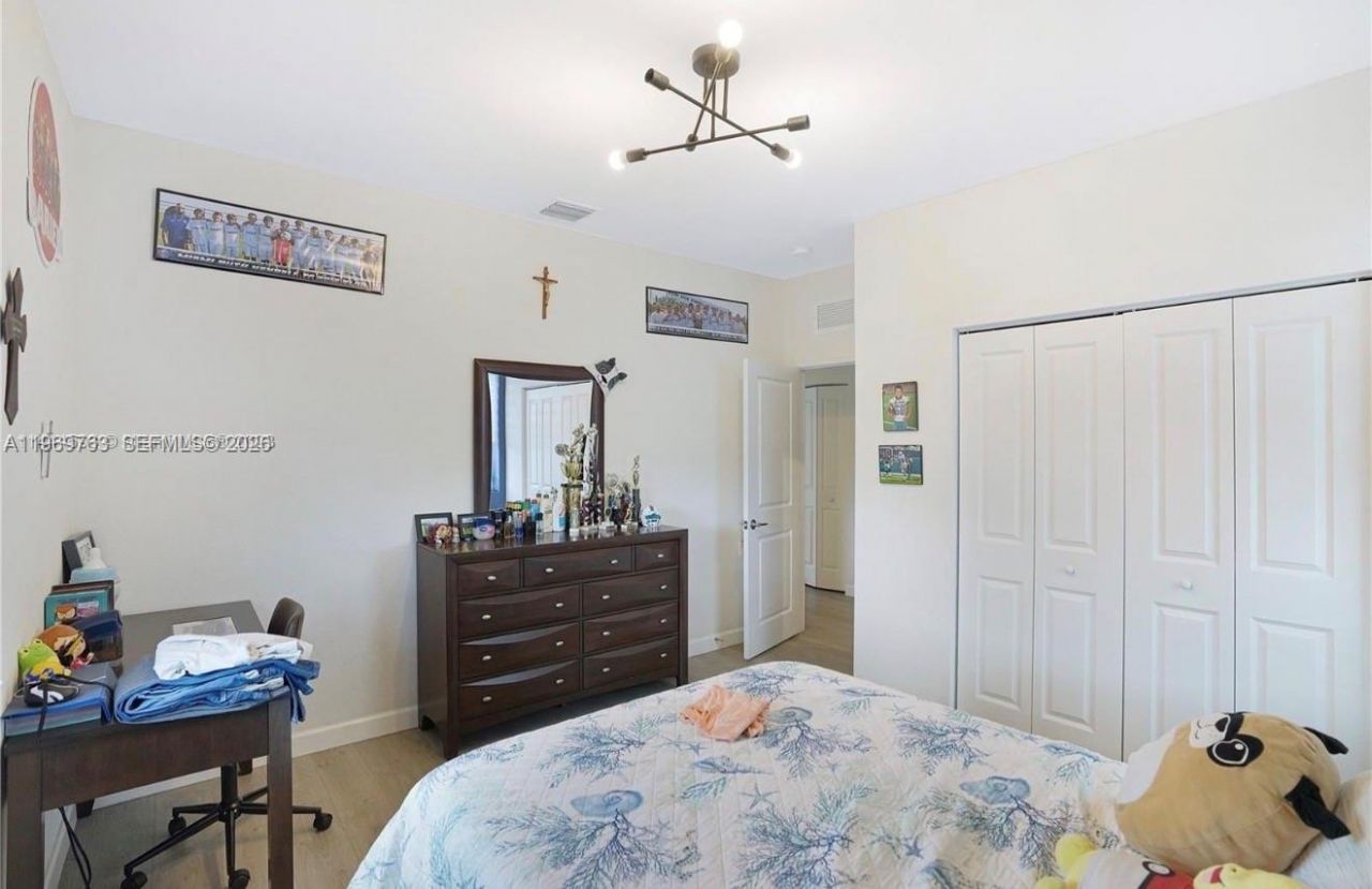 10321 SW 232nd St , Cutler Bay, FL 33190 Photo