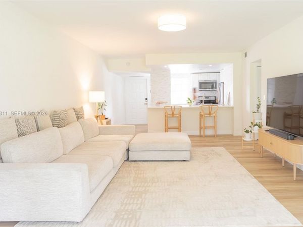 3250 N Palm Aire Dr, Unit 202, Pompano Beach, FL 33069