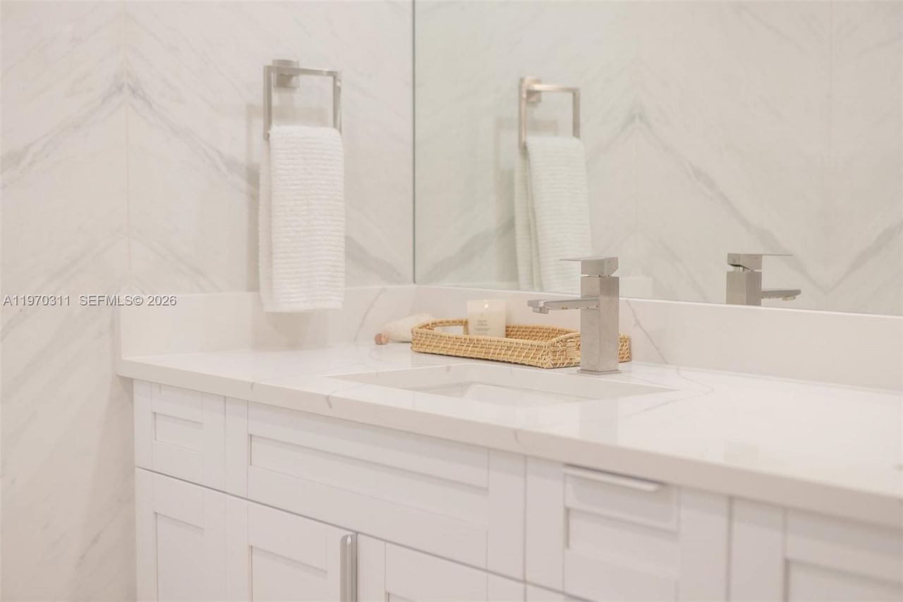 3250 N Palm Aire Dr, Unit 202, Pompano Beach, FL 33069 Photo