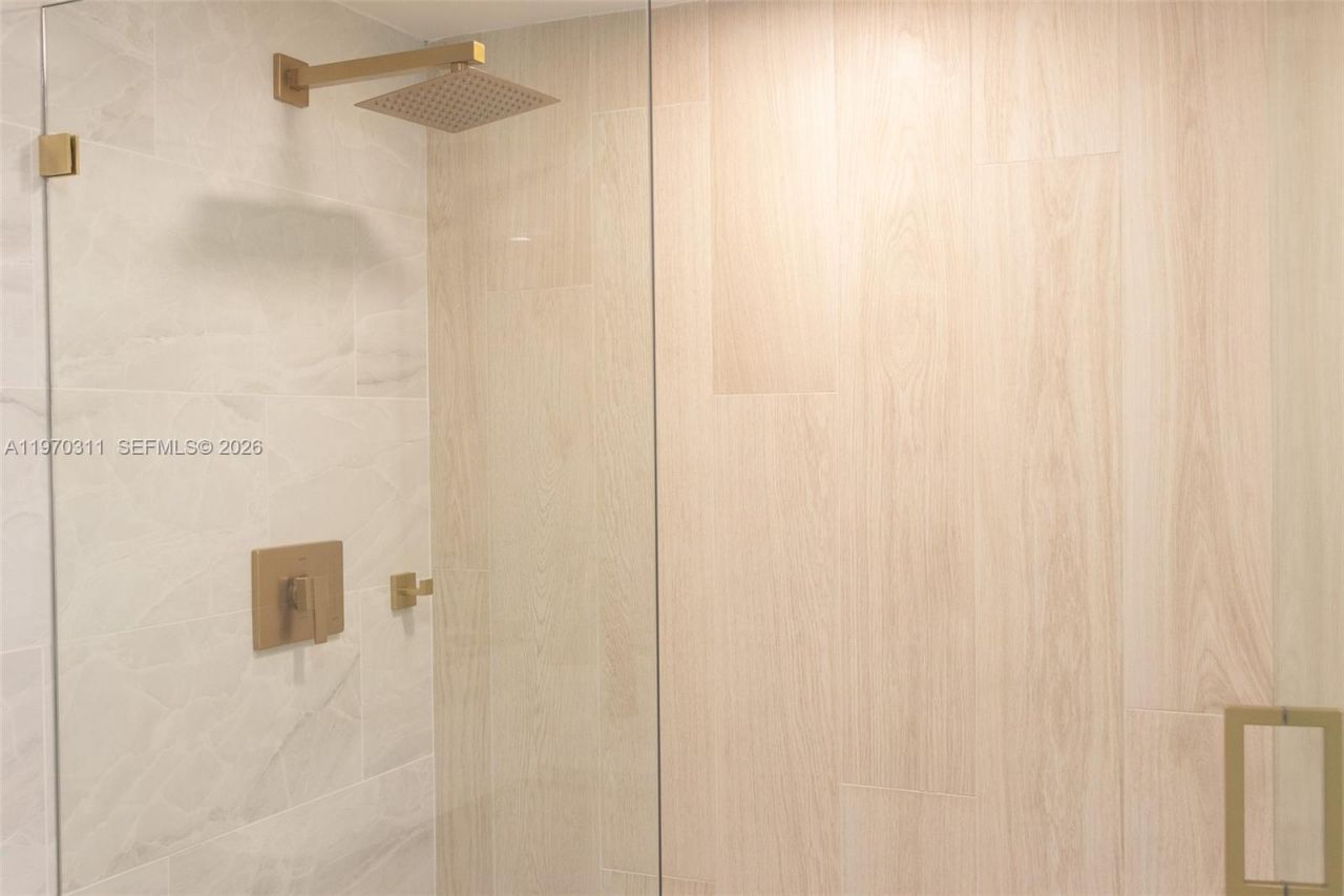 3250 N Palm Aire Dr, Unit 202, Pompano Beach, FL 33069 Photo