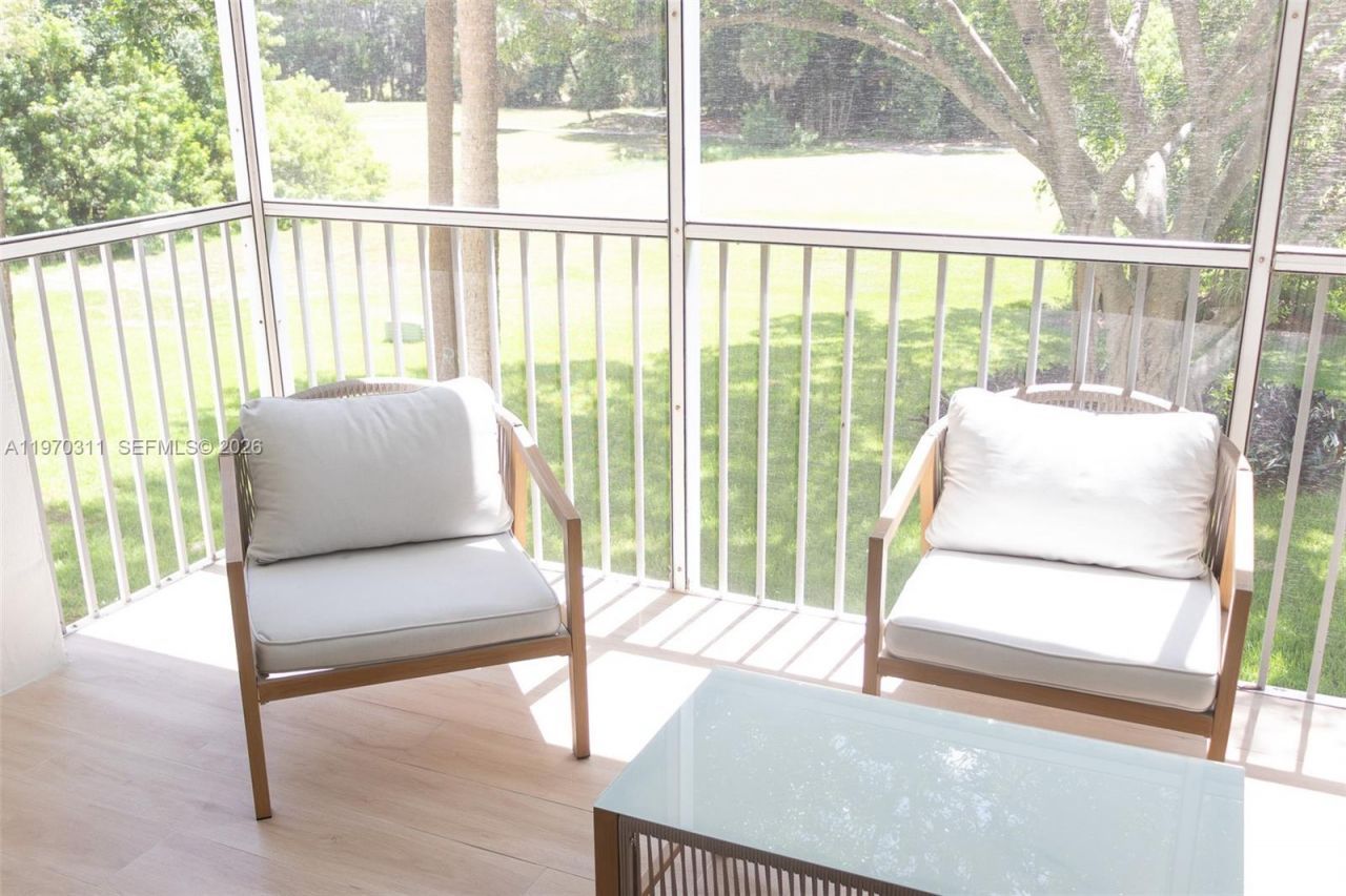 3250 N Palm Aire Dr, Unit 202, Pompano Beach, FL 33069 Photo