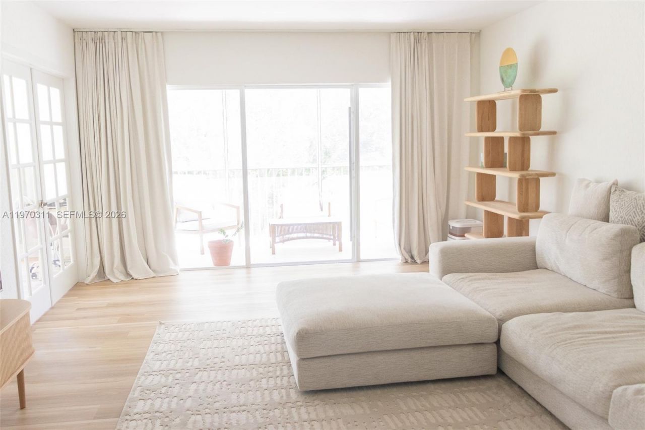 3250 N Palm Aire Dr, Unit 202, Pompano Beach, FL 33069 Photo