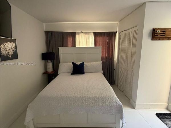 45 SW 28th Rd , Miami, FL 33129