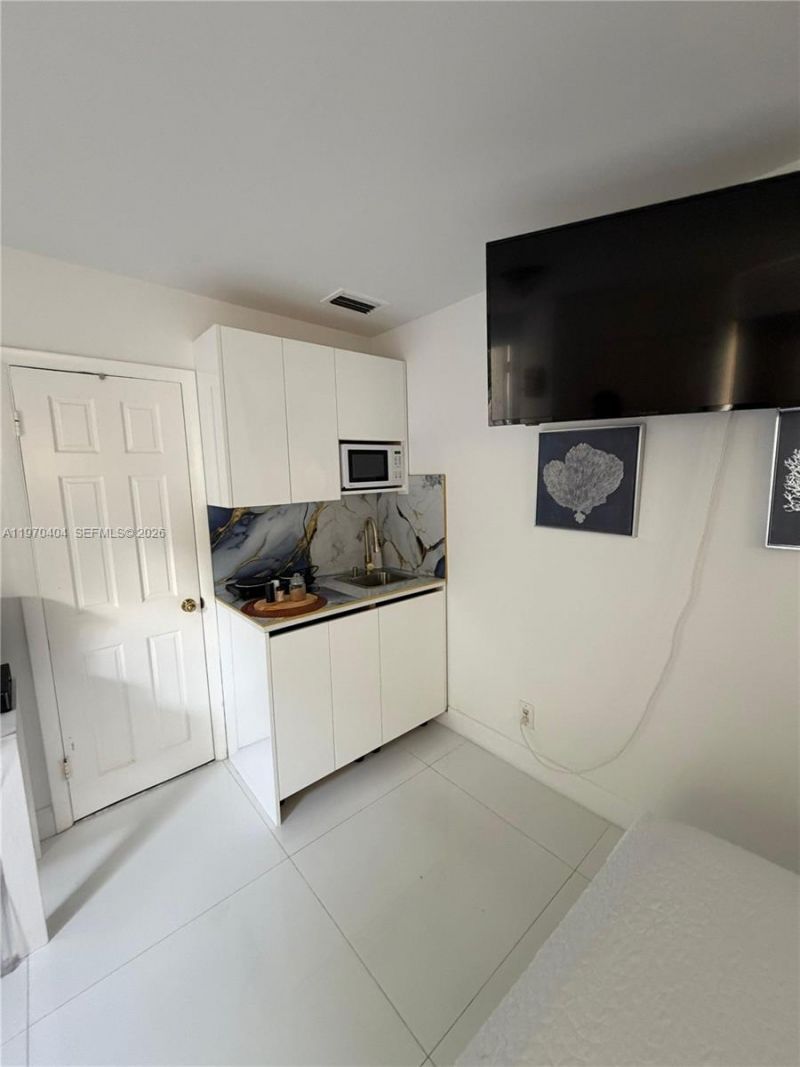 45 SW 28th Rd , Miami, FL 33129 Photo