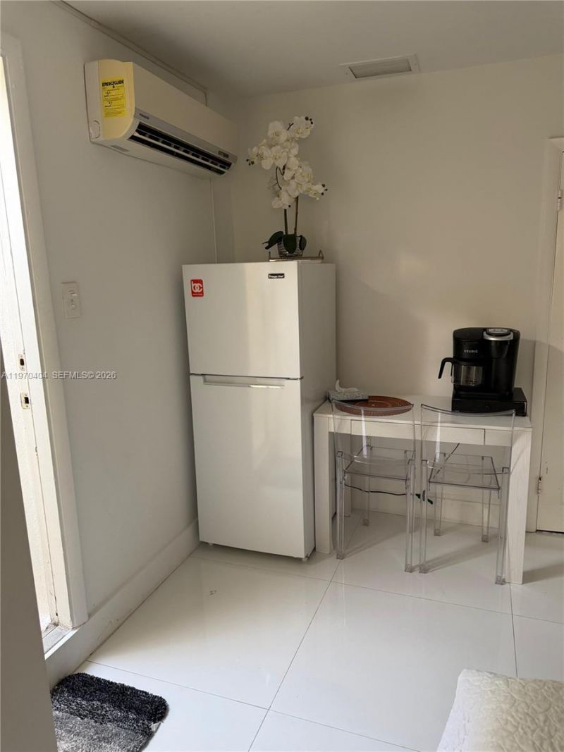 45 SW 28th Rd , Miami, FL 33129 Photo