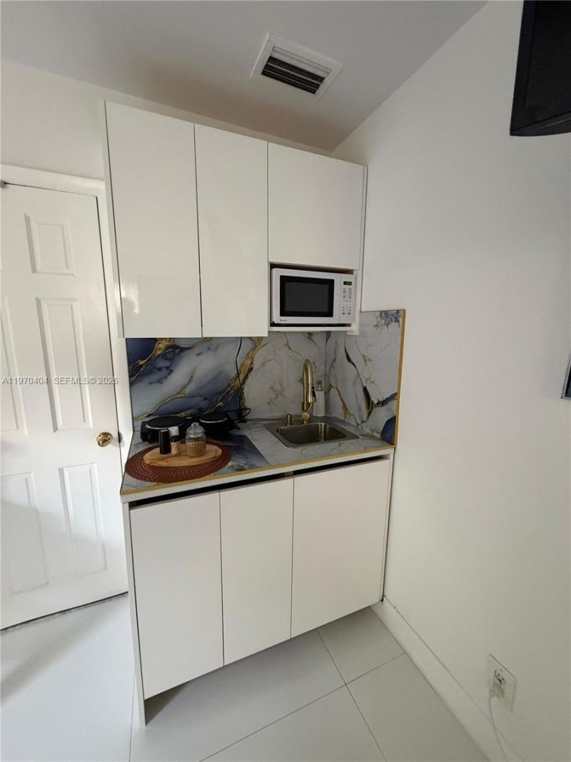 45 SW 28th Rd , Miami, FL 33129 Photo