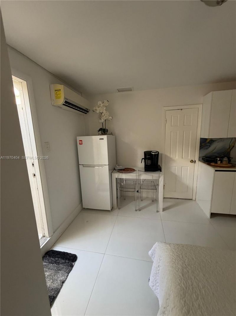 45 SW 28th Rd , Miami, FL 33129 Photo