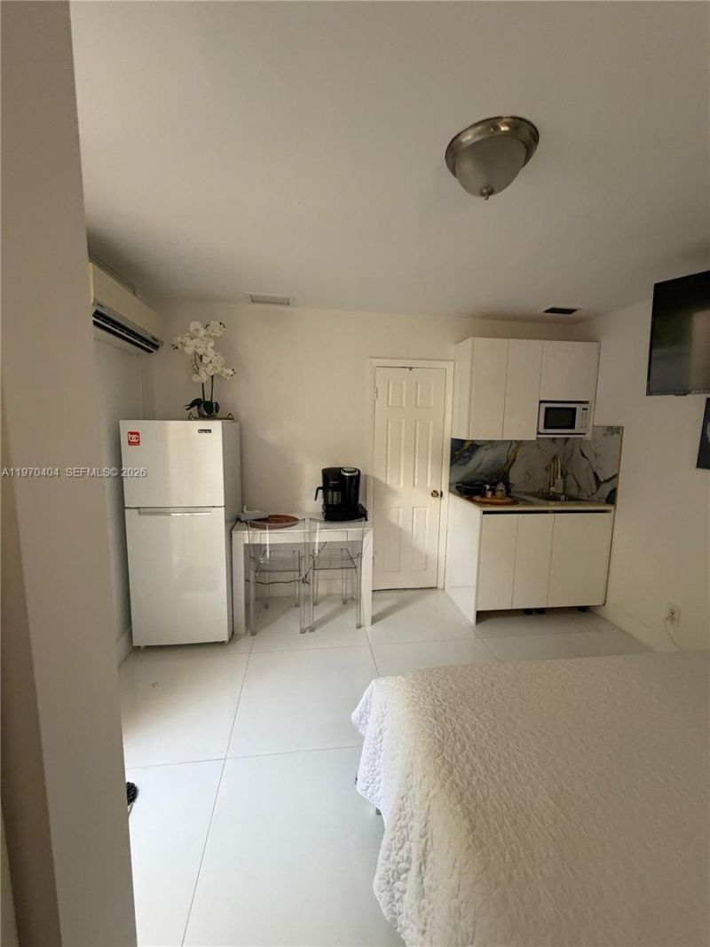 45 SW 28th Rd , Miami, FL 33129 Photo