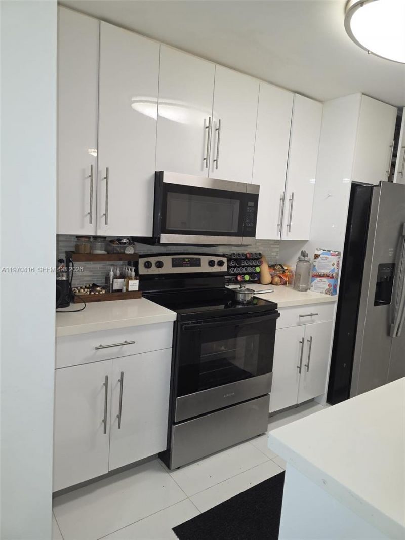 2651 NE 212th Ter, Unit 105, Miami, FL 33180 Photo