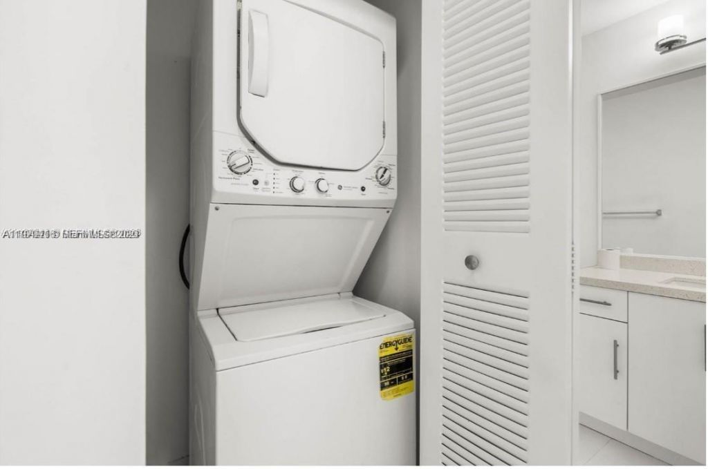 2651 NE 212th Ter, Unit 105, Miami, FL 33180 Photo