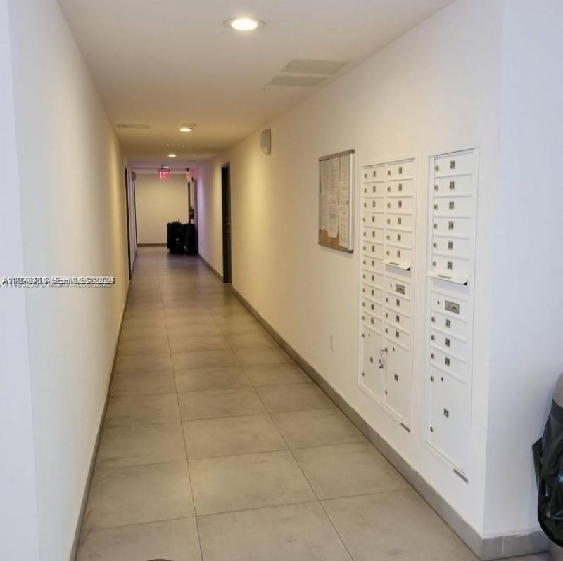 2651 NE 212th Ter, Unit 105, Miami, FL 33180 Photo