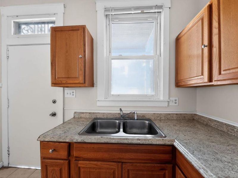 1641 Frederick Avenue, Cincinnati, OH 45223 Photo 14