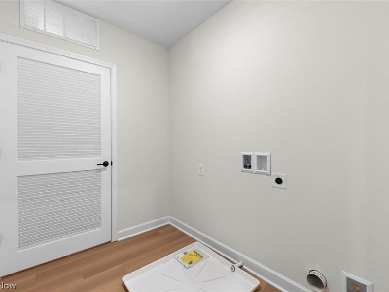 453 Harbor Lane, Lorain, OH 44052 Photo 22