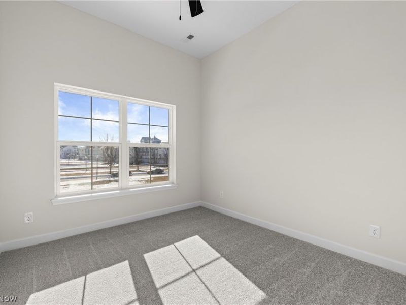 453 Harbor Lane, Lorain, OH 44052 Photo 29