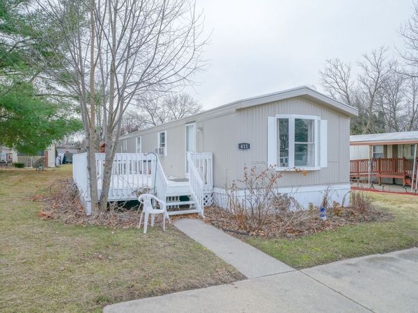 611 E Wood Lane, Belvidere, IL 61008