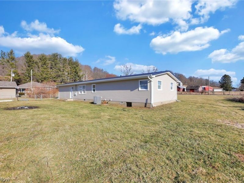 20595 Happy Hollow Road, Laurelville, OH 43135 Photo 22