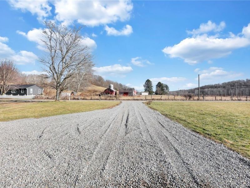20595 Happy Hollow Road, Laurelville, OH 43135 Photo 23