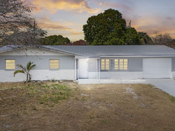 306 Riomar Drive, Port St. Lucie, FL 34952