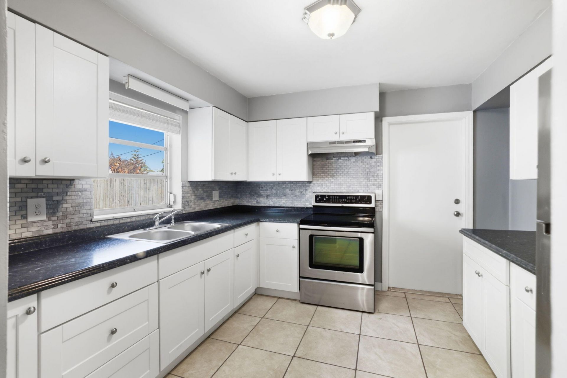 306 Riomar Drive, Port Saint Lucie, FL 34952 Photo