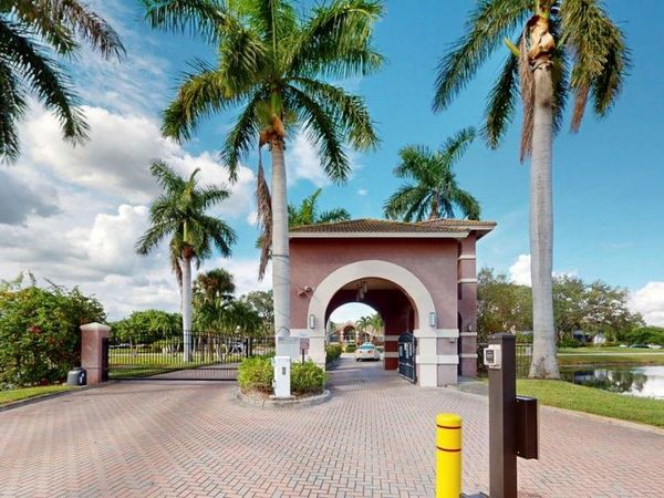 10265 GANDY BOULEVARD N, Unit 1302, ST PETERSBURG, FL 33702