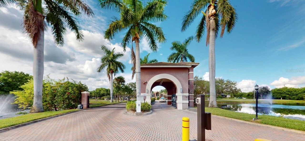 10265 Gandy Boulevard N, Unit 1302, Saint Petersburg, FL 33702 Photo