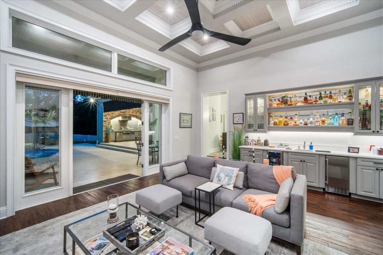 11441 Hammock Oaks Court, Lithia, FL 33547 Photo