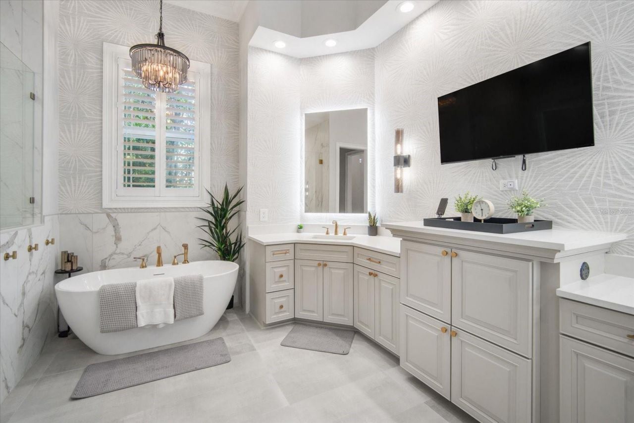 11441 Hammock Oaks Court, Lithia, FL 33547 Photo