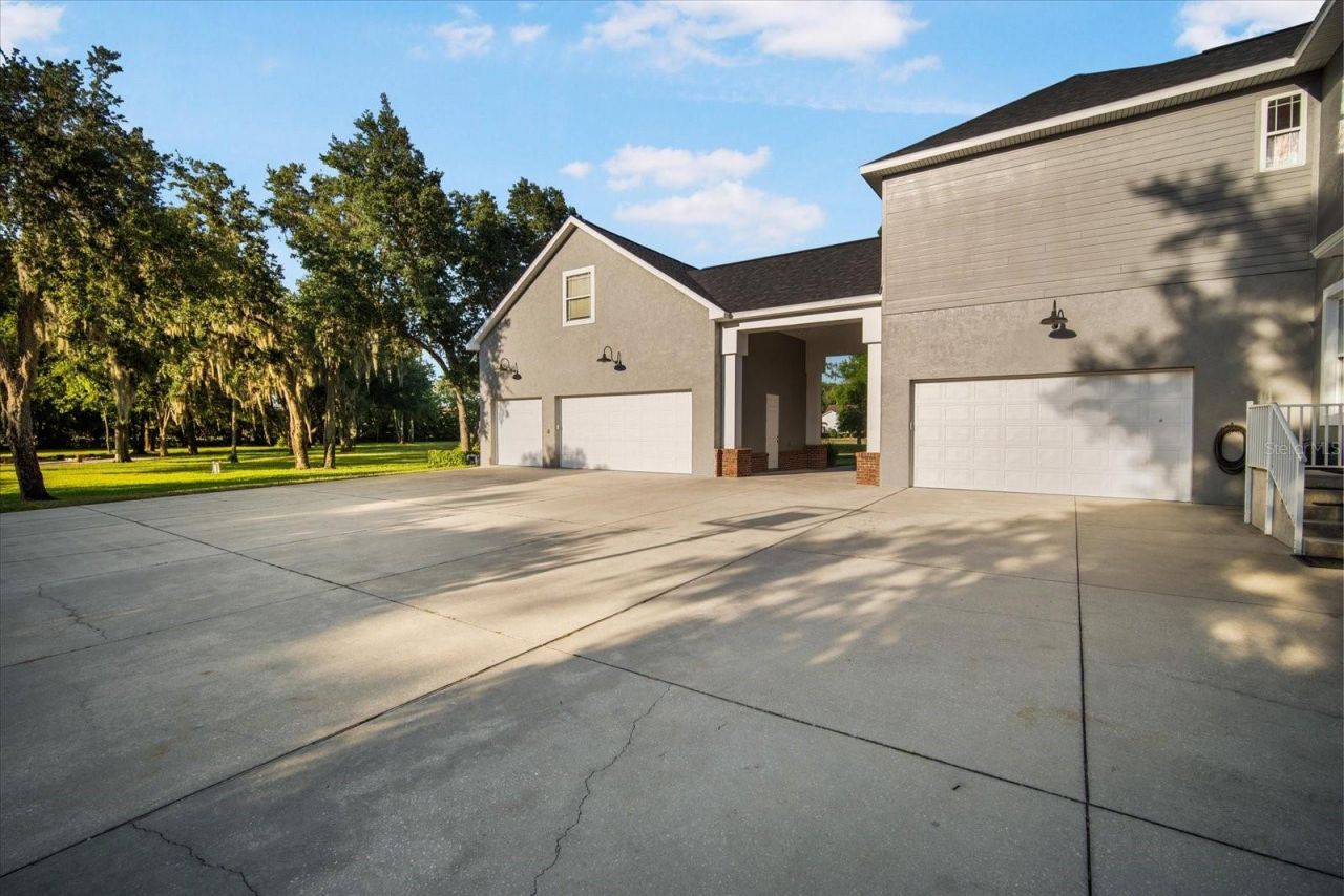 11441 Hammock Oaks Court, Lithia, FL 33547 Photo