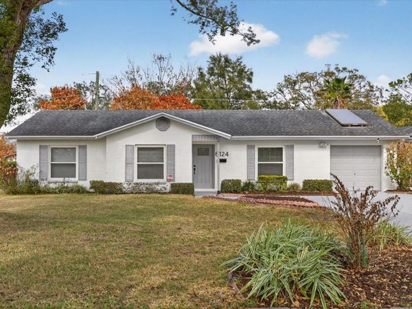 6124 E 111TH AVENUE, TAMPA, FL 33617